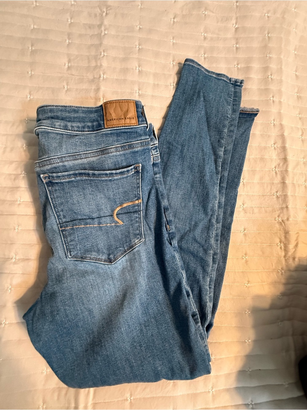 American Eagle Outfitters Light Wash Skinny Jeans